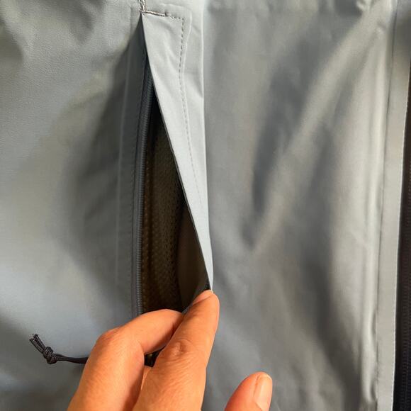 Outdoor Research Women’s Stratoburst Stretch Rain Jacket Small Olympic Blue - Picture 11 of 13